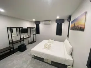 SKY's HOUSE - Image 2