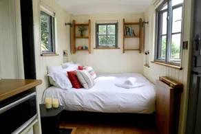 The Shepherds Hut @ Graingers - Image 4