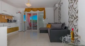 Villa Rossa Apartments - Image 2