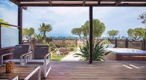 Atlantis Hotel - Image 4