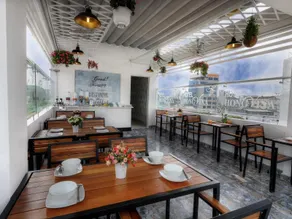 Vân Anh Luxury Hotel - Image 5