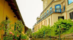 The Courtyard Retreat - Image 3