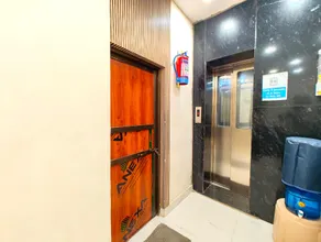 Goroomgo BNK Grand Varanasi Indian Only - Lift and Wifi Facility - Image 3