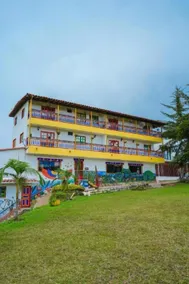 Roble Colonial - Apartamentos Deluxe en Guatapé - Image 5