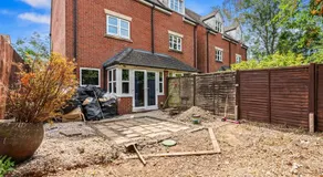 #48 Royal Leamington stylish - Sleeps 8 - 5 mins to Jephson Gardens - "Perfect for Contractors and Families - Free Parking" - Image 4