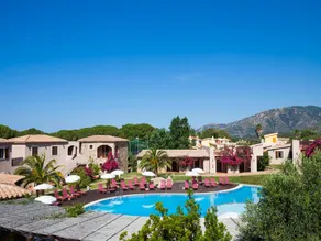 Appartamento con piscina e giardino - Image 4