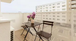 BNB FlyStay Balcony Retreat - Image 3