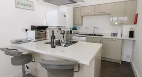 Harbourside Apartment - 1 Bedroom - Sleeps 2 - Image 2