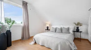 Modern 5BR House - Central - 2,5 Bathroom - Terrace - Parking - Image 2