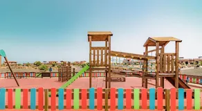 Villa Twins - Image 4