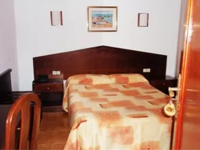 Generoso Aparthotel - Image 5