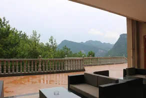 Ginkgo Queen Hotel - Image 3
