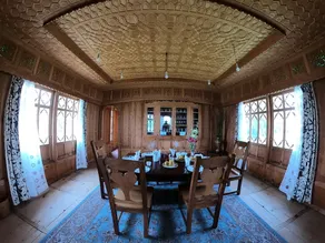 Khilona luxury Heritage Houseboats - Image 3