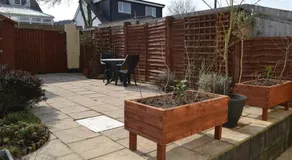 Entire 3 bedroom house near Caerphilly station - Image 5
