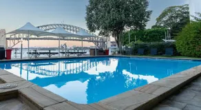 Harbour Bridge Views at Pool Sleeps 4 Parking - Image 5