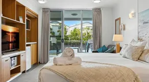 Elegant Coolum Seaside Retreat - Image 2