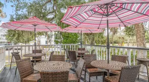 Coombs Inn & Suites - Image 4