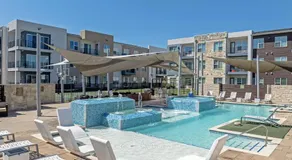 Landing Apartments - The Green at Waco - Image 3