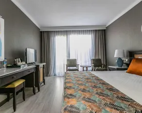 Lara Park Hotel - Image 2