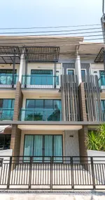 Townhome/Rama2/3BR Lux Cozy Home/8 Sleeps/Parkings - Image 2