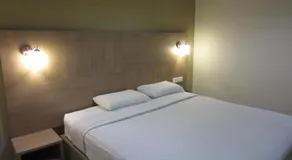 Radiant Hotel - Image 2