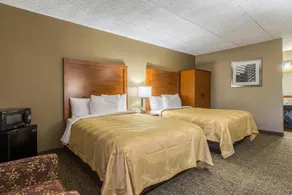 OYO Greenridge Hotel - Image 2