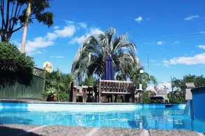 Champers Motor Lodge - Image 3