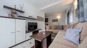 Apartments Anica Kampor - Image 2