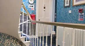 IVY- Braveheart Guest House - Image 5