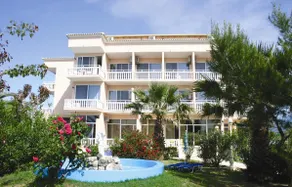 Angela Beach Hotel & Apts - Image 5