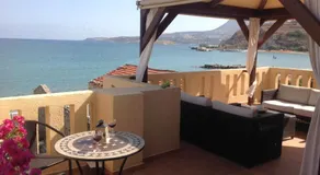 Asterias Studios & Apartments - Image 2