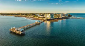 Sunset Sails Penthouse Redcliffe - Image 5