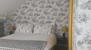 Apple Blossom Cottage - Image 2
