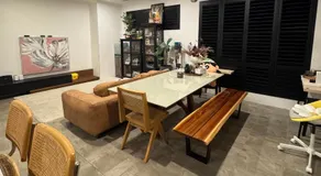 Décembre House - 24hrs Self Late Check-in Shared Home-style Accommodation in Belmont Central - Image 3
