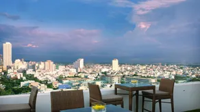 Royal Family Hotel - Image 4