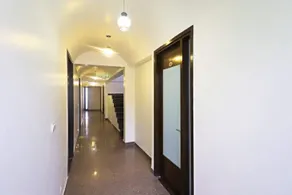 Hotel Smart Inn Near IGI Airport & Free Airport Drop - Image 3