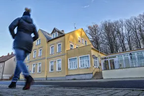 Eichenwäldchen-mit einer Geschichte über 100 Jahre - Image 3