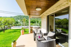 Villa Dolores Apartments - Image 4