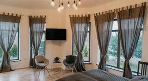 Valet Apartment - Image 2