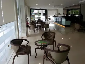 The Corum View Hotel - Image 5