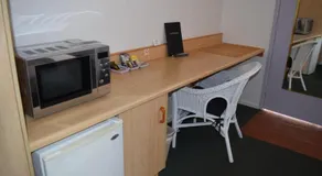 Warwick Vines Motel - Image 4