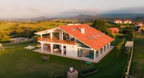 Wishome- Impresionante villa con gran jardín y piscina, Vistas al mar y Picos de Europa - Image 5
