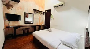 Kuching Waterfront Lodge - Image 2