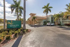Boca By The Sea Hotel - Image 4