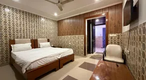 Hotel City Palace - Image 4
