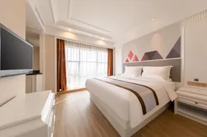 Borrman Hotel Guangzhou Panyu Qiaonan Aoyuan Square - Image 2