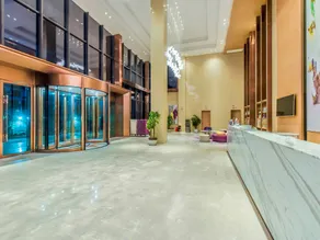 Lavande Hotel Sichuan Shehong Juxin Plaza - Image 4