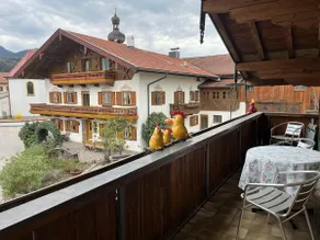 Vacation home balcony + mountain view - Image 3