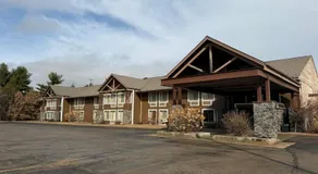 Coratel Plus Suites by Jasper Black River Falls - Image 4