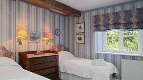 Shipton Cottage - Image 2